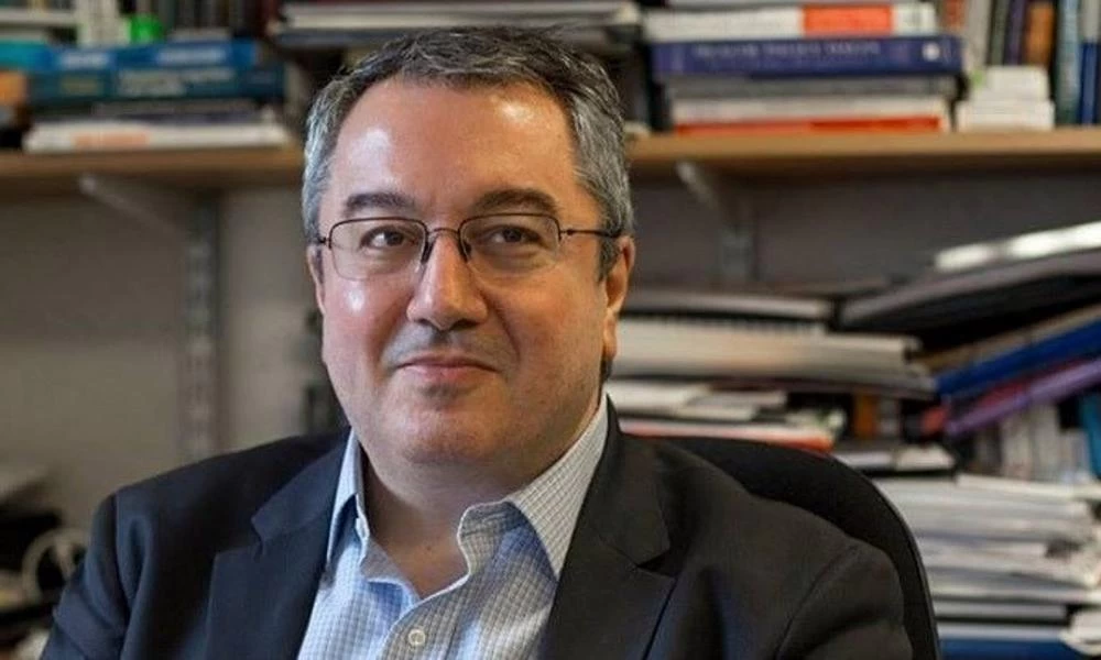 Μόσιαλος: Το αργότερο αρχές 2021 το εμβόλιο στην Ελλάδα